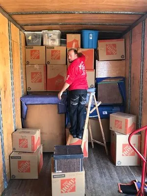 La Pearl Moving & Logistics LLC